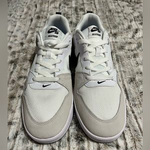 Brand new Nike Sb alleyoop. White and Black. Size 12